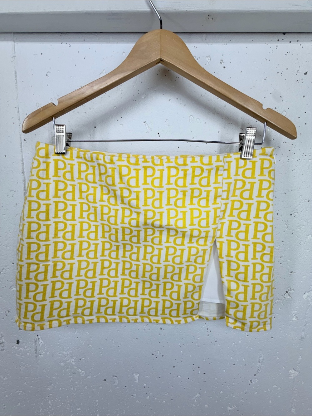 Peppermayo Size 6 Yellow Print Mini Skirt
